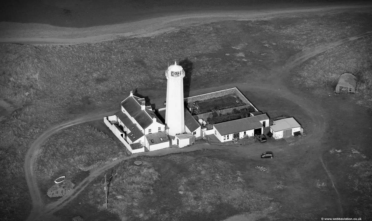Walney-Lighthouse-rd01198bw.jpg