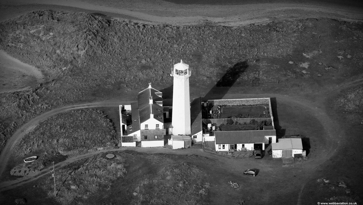 Walney-Lighthouse-rd01209bw.jpg