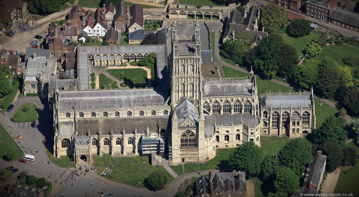 Gloucester_Cathedral_eb16908.jpg