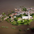 Tewkesbury_flooded_ba18425.jpg