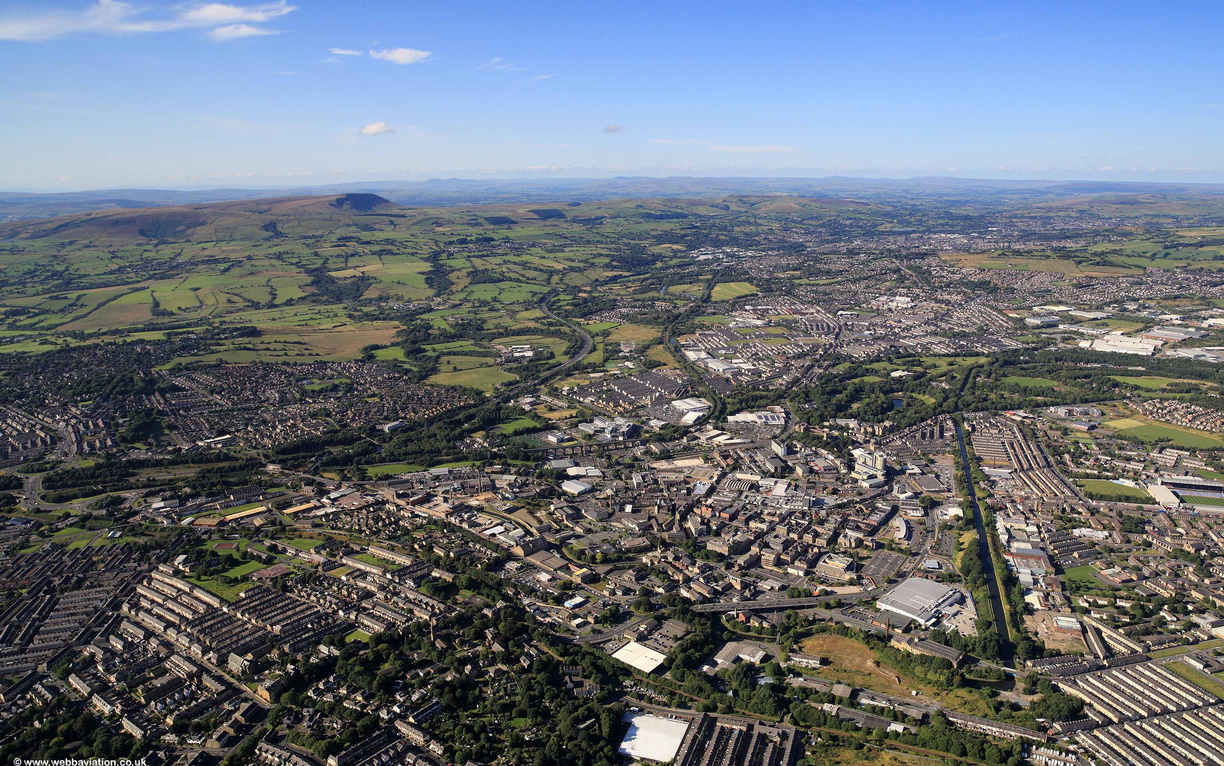 Lancashire / Burnley | aerial photographs of Great Britain by Jonathan