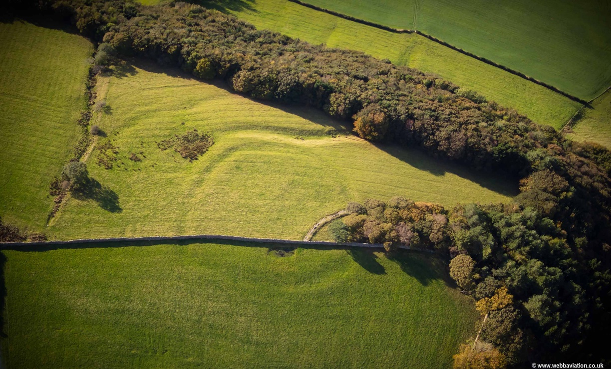 Askew Heights univallate prehistoric defended enclosure from the air