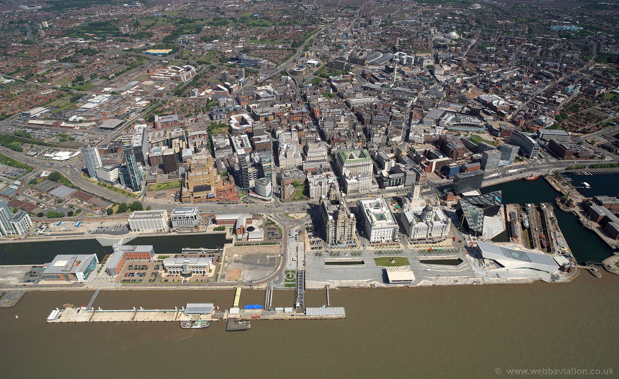 Liverpool_city_centre_aerial_fb11355.jpg