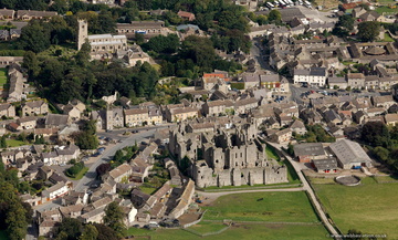 Middleham Castle from the air 