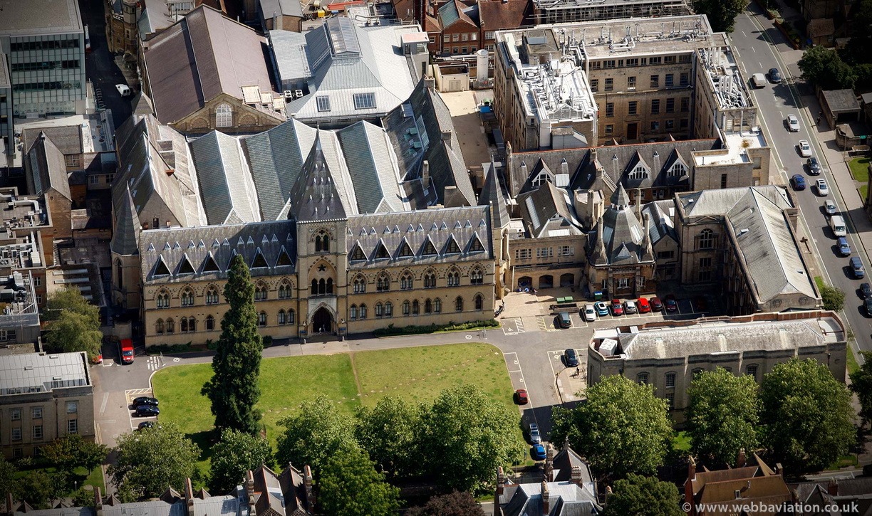 Oxford University Museum of Natural History from the air 