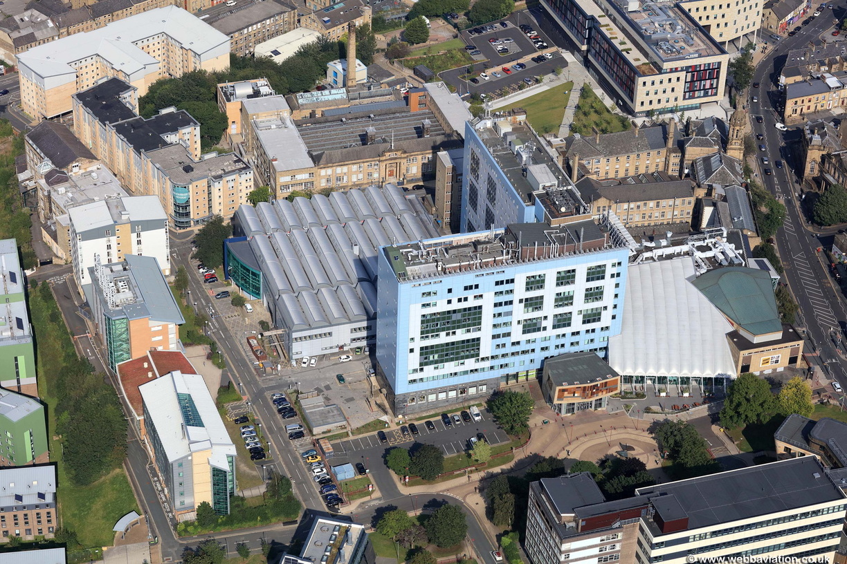 Richmond-Building-Bradford-University-kd15272.jpg
