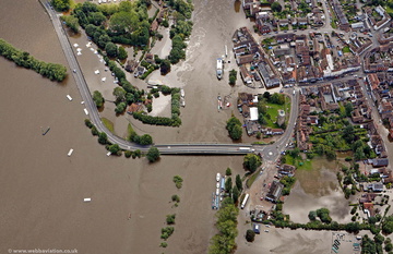 Upton Bridge  during the great floods of 2007 from the air