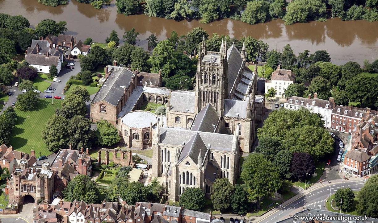 Worcester_Cathedral_ba18058.jpg