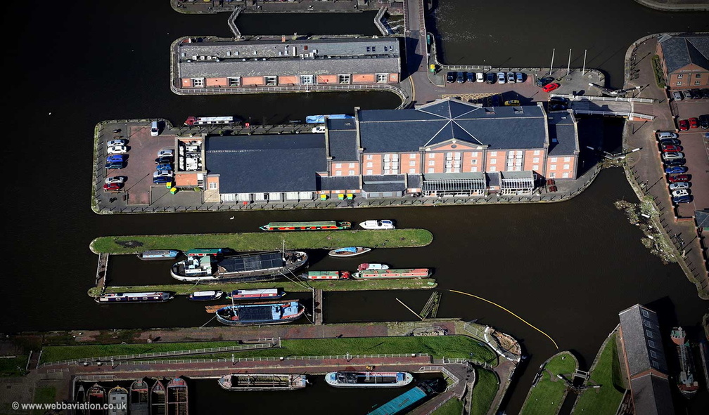 Holiday Inn Ellesmere Port aerial photograph