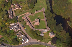Skenfrith Castle ic30911
