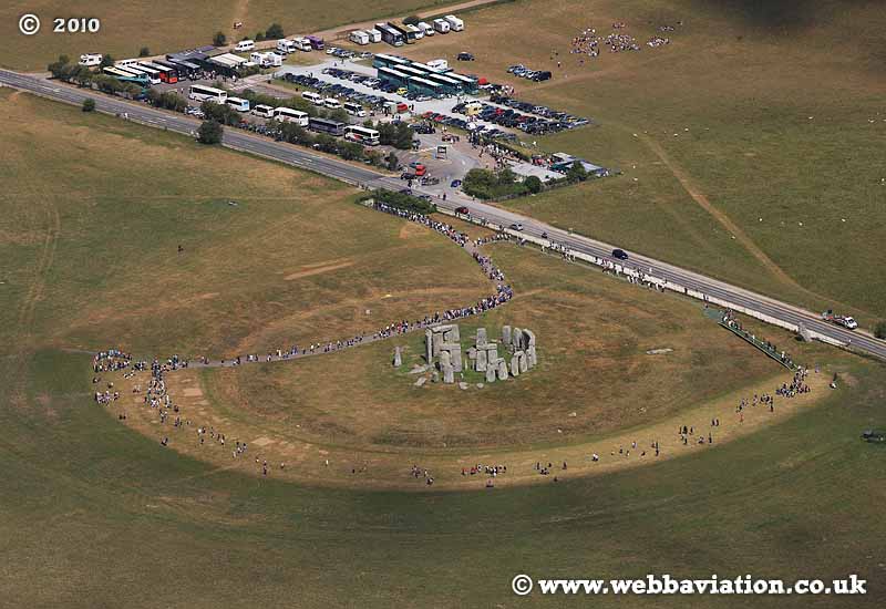 Stonehenge-aerial-eb20632.jpg